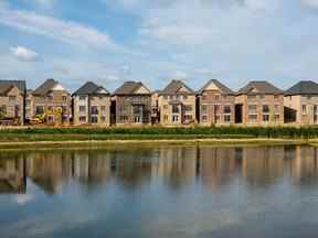 Nouvelles maisons en construction à Brampton, Ont.