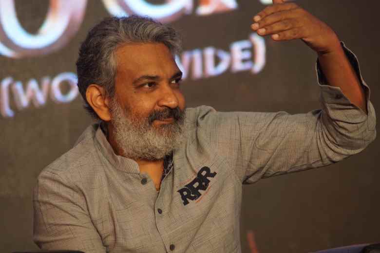 MUMBAI, INDE - 06 AVRIL : le SS Rajamouli assiste à la soirée à succès du film 'RRR' le 06 avril 2022 à Mumbai, en Inde.  (Photo de Prodip Guha/Getty Images)