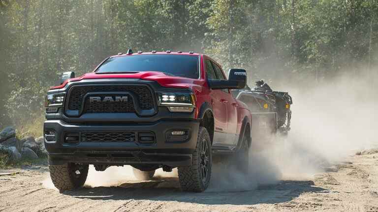 Ram 2500 Heavy Duty Rebel 2023 : Power Wagon Lite, avec un Cummins