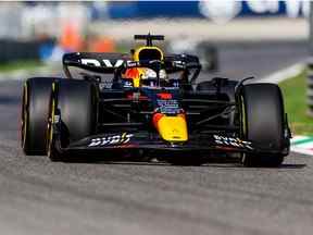 Max Verstappen de Red Bull Racing et des Pays-Bas lors des essais avant le Grand Prix F1 d'Italie à l'Autodromo Nazionale Monza le 09 septembre 2022 à Monza, Italie.