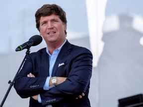 Tucker Carlson prend la parole lors du Mathias Corvinus Collegium (MCC) Feszt le 7 août 2021 à Esztergom, en Hongrie.  (Photo de Janos Kummer/Getty Images)