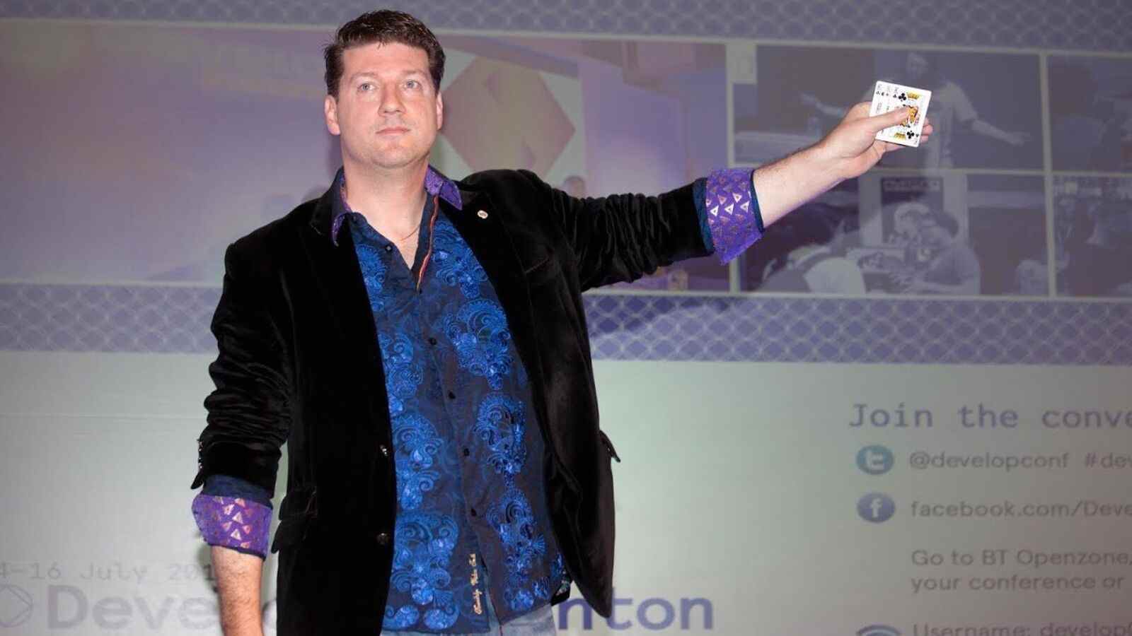 Voici votre chance de porter l'une des chemises de Randy Pitchford
