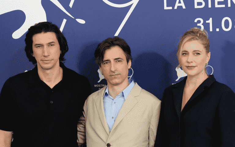 "White Noise" ouvre Venise sur une note tranquille : Adam Driver et Greta Gerwig s'imprègnent d'une ovation debout en sourdine Les plus populaires doivent être lus
	
	
