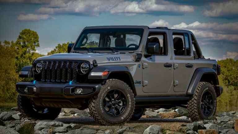 Willy Cool !  Le Jeep Wrangler 4xe hybride rechargeable 2023 maintenant offert en version Willys moins chère