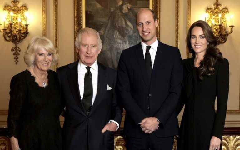 Le roi Charles et la reine consort photographiés avec le prince et la princesse de Galles pour la première fois