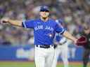 Jose Berrios des Blue Jays de Toronto réagit contre les Yankees de New York lors de la cinquième manche lors de leur match de la MLB au Rogers Centre le 27 septembre 2022 à Toronto, Ontario, Canada.