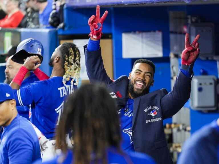 SIMMONS : Des Blue Jays fous et souriants qui espèrent toutes sortes de célébrations des séries éliminatoires