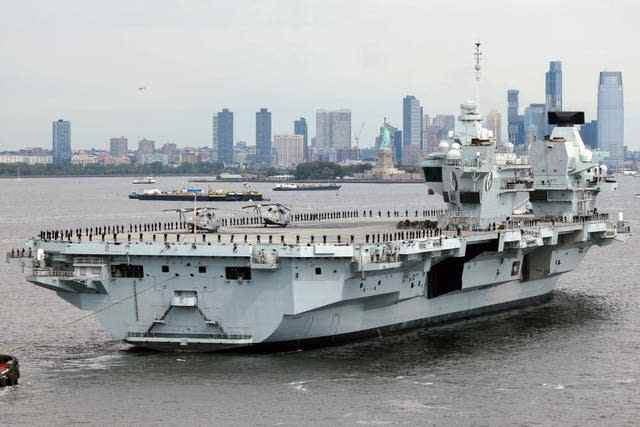 Le HMS Queen Elizabeth arrive à New York