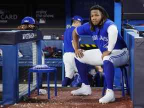 Vladimir Guerrero Jr. des Blue Jays de Toronto réagit après la défaite de son équipe contre les Mariners de Seattle.