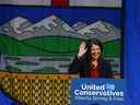 Danielle Smith célèbre au BMO Centre à Calgary après le vote à la direction de l'UCP le jeudi 6 octobre 2022. 