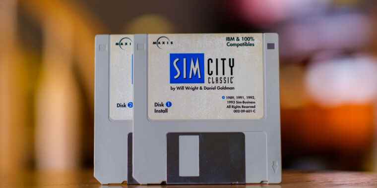 Windows 95 a fait un effort supplémentaire pour assurer la compatibilité de SimCity, d’autres jeux