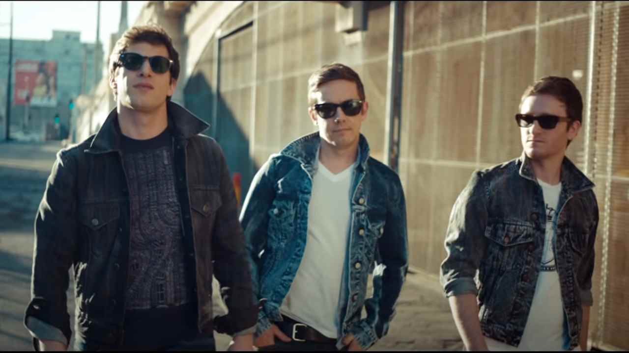 The Lonely Island dans le clip YOLO Music.