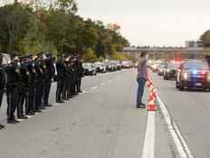 Les funérailles de deux policiers ontariens abattus auront lieu jeudi à Barrie