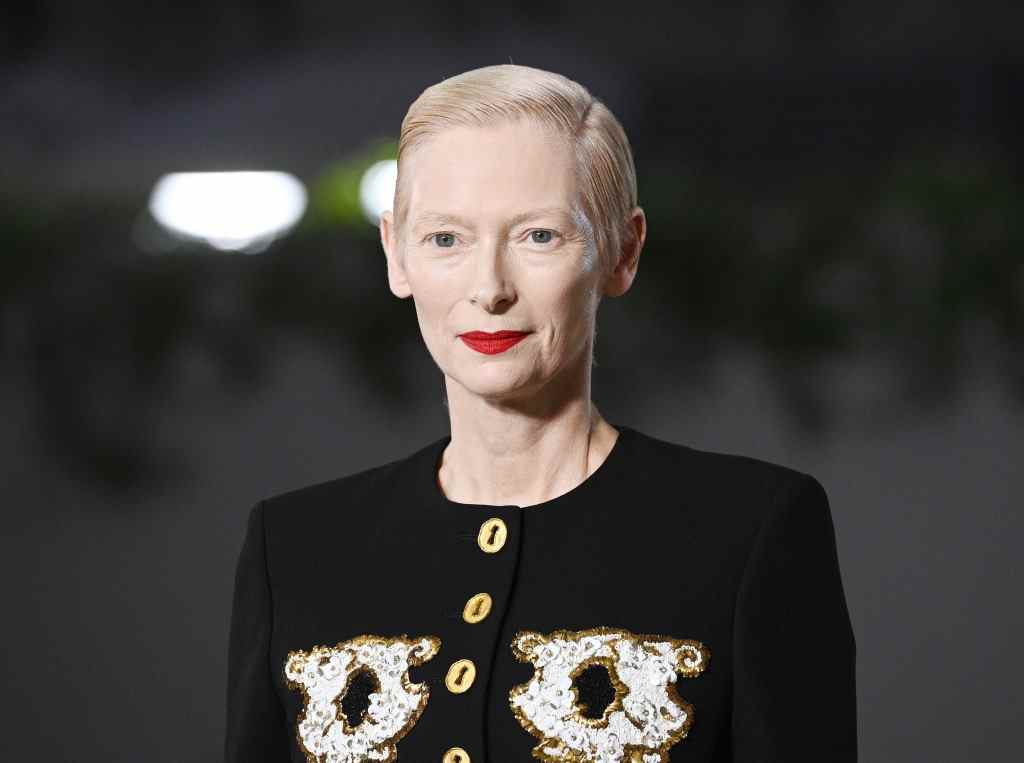 Tilda Swinton au deuxième gala annuel du musée de l'Académie qui s'est tenu au Academy Museum of Motion Pictures le 15 octobre 2022 à Los Angeles, en Californie.