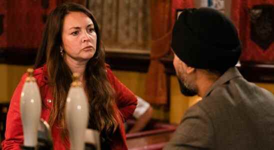 Stacey Slater d'EastEnders se rapproche de Ravi après les retombées de Kheerat