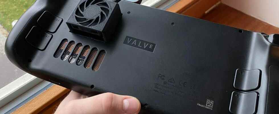Le mod Steam Deck ajoute un petit ventilateur externe au PC portable de Valve