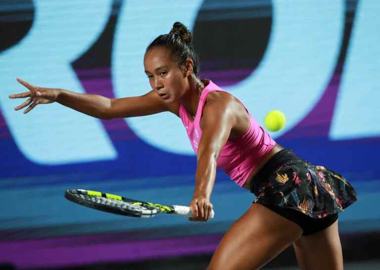 Leylah Fernandez tombe face à Belinda Bencic à Guadalajara