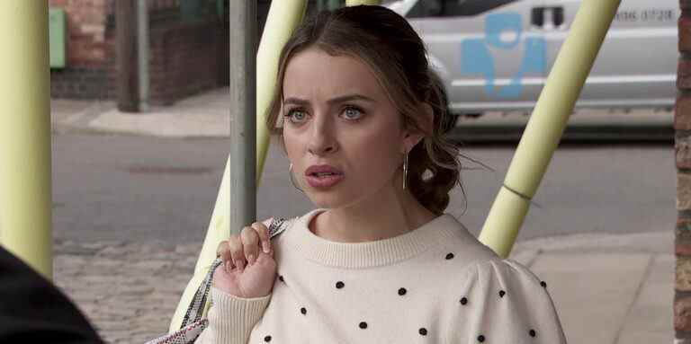 La star de Coronation Street, Charlotte Jordan, explique les craintes de Daisy dans l'histoire de Sinead

