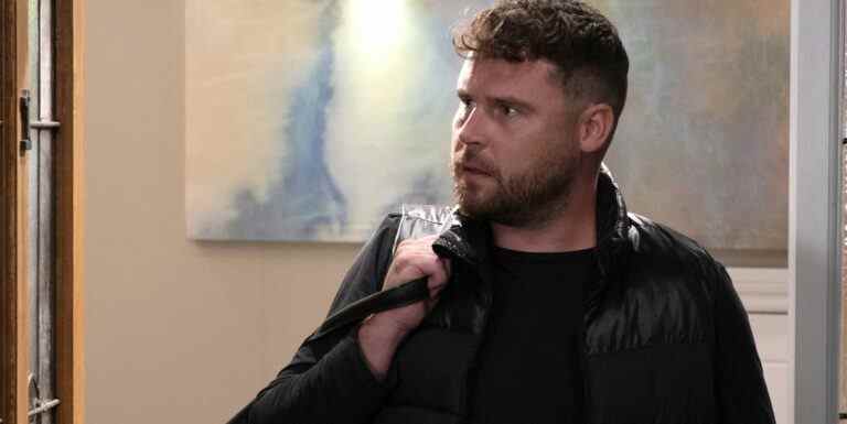 Danny Miller d'Emmerdale rend hommage à la "petite soeur" Isobel Steele après sa sortie

