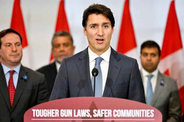 WARMINGTON: Des balles volent à Toronto peu après que Trudeau a mis en place le gel des armes de poing