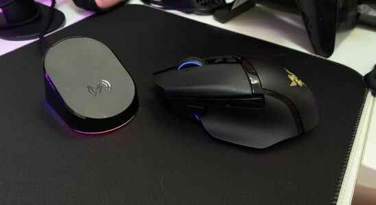 Razer Basilisk V3 Pro and the Mouse Dock Pro