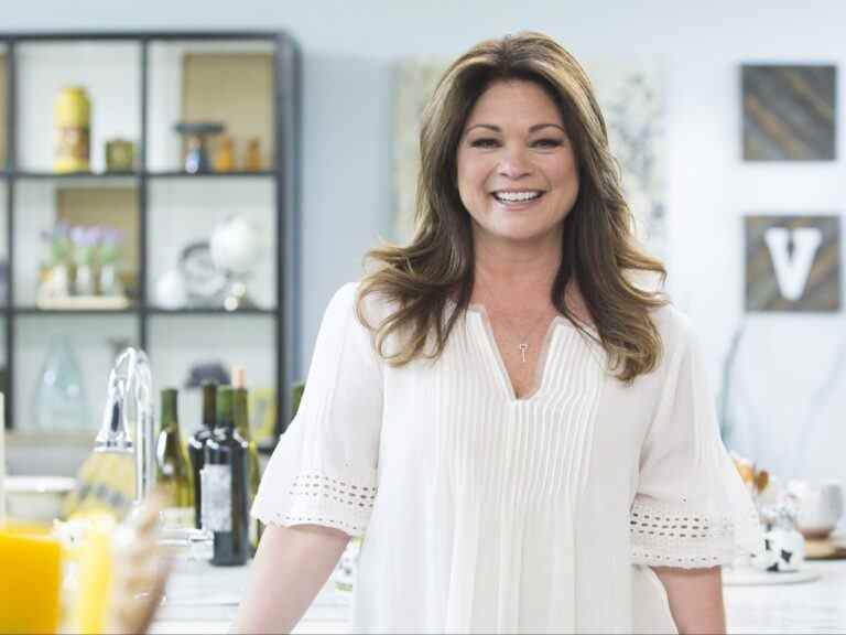 Valerie Bertinelli « mortifiée » par l’histoire de maquillage de Matthew Perry