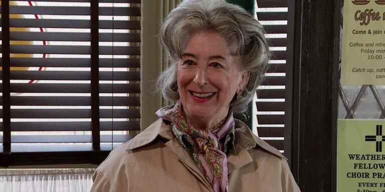 La star de Coronation Street, Dame Maureen Lipman, aborde l'absence d'Evelyn à l'écran

