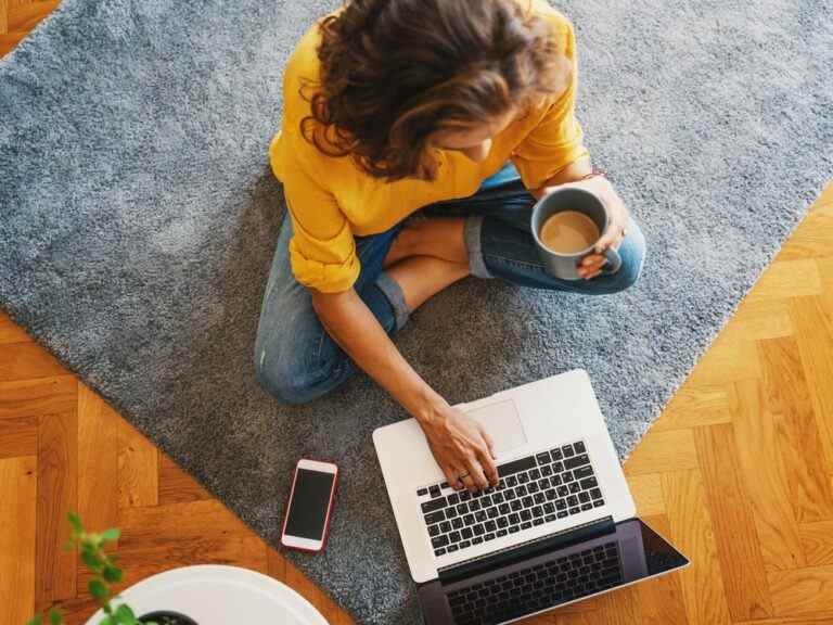 Le travail hybride est l’avenir, mais attendez-vous à être au bureau plus souvent qu’autrement