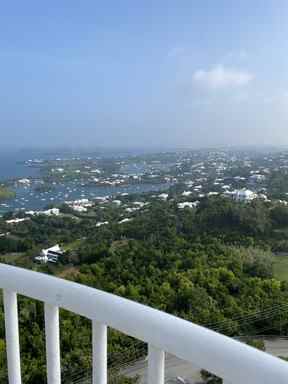 Une vue spectaculaire depuis le phare de Gibbs Hill.  CYNTHIA MCLEOD/SOLEIL DE TORONTO