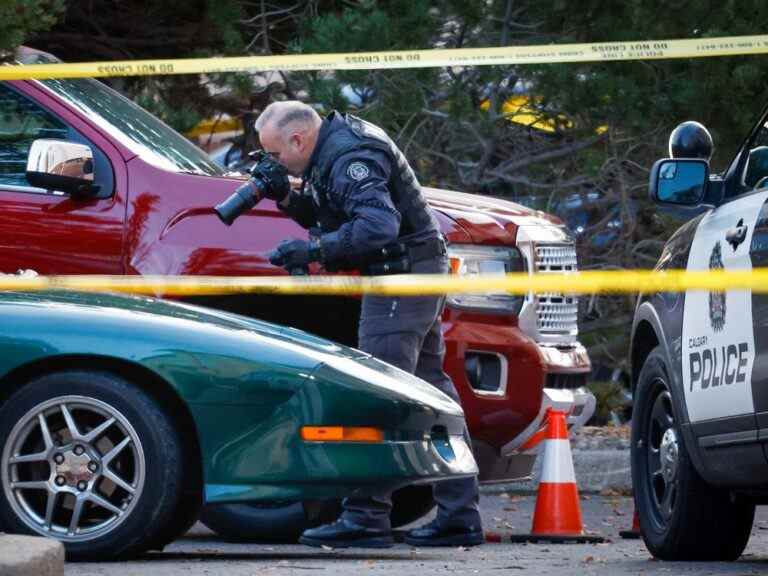 Un policier de Calgary abattu et un homme mort alors que l’ASIRT lance une enquête