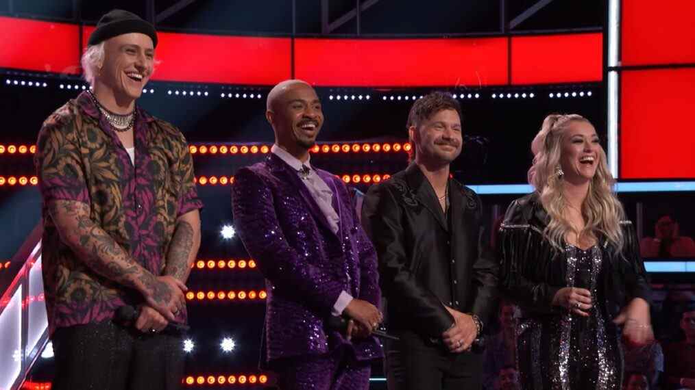 'The Voice' Knockouts: Team Blake prend des batailles à 3 en avant-première (VIDEO)
