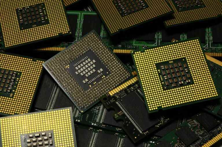 AMD contre Intel contre Apple contre Qualcomm : qui gagne la guerre des puces ?