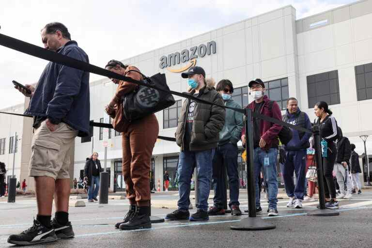 Amazon suspend les travailleurs de Staten Island qui ont organisé une grève impromptue