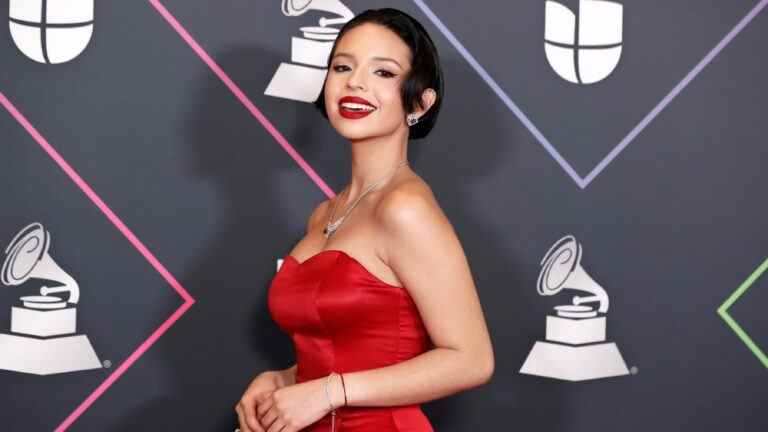 Ángela Aguilar, Marc Anthony et bien d'autres ajoutés à la liste des interprètes des Latin Grammys 2022 Les plus populaires À lire absolument Inscrivez-vous aux bulletins d'information sur les variétés Plus de nos marques
	
	
