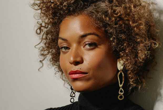 Antonia Thomas (« Good Doctor ») jouera dans la comédie romantique « Still Up » d’Apple