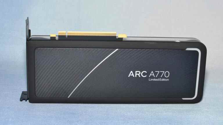 Arc A770 bat RTX 4090 dans les premiers repères de décodage 8K AV1