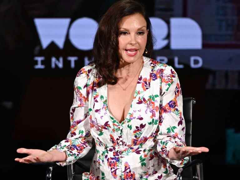 Ashley Judd se fracture la jambe dans un «accident anormal» causé par le chagrin