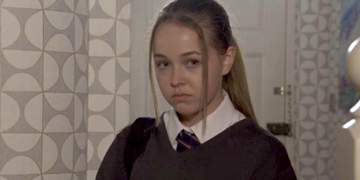 EastEnders diffuse un mystérieux cliffhanger pour Amy Mitchell

