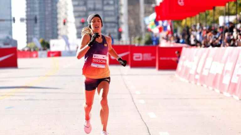 Emily Sisson vient de battre le record du marathon féminin américain – voici son entraînement de base