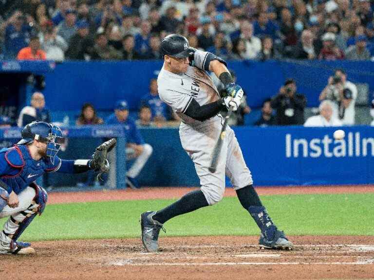 Frankie Lasagna, fan des Blue Jays, manque de peu d’attraper le 61e ballon du coup de circuit d’Aaron Judge