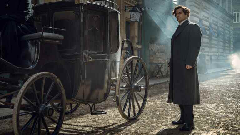 Henry Cavill explique la "clé" de sa performance de Sherlock dans la franchise Enola Holmes [Exclusive]
