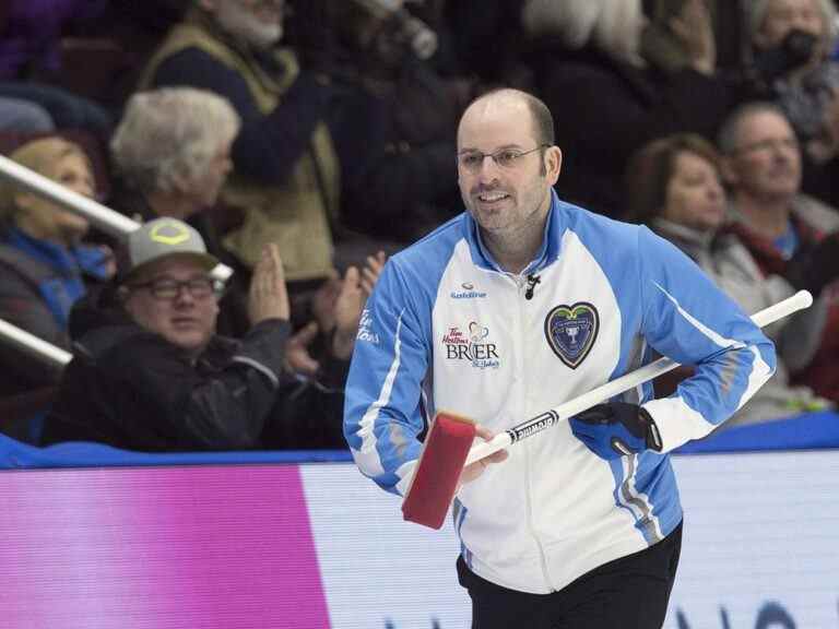 Jean-Michel Ménard mène le Canada à la médaille d’or aux championnats du monde de curling mixte