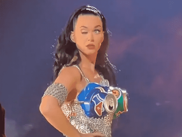 Katy Perry répond au problème oculaire qui a fait croire aux fans qu’elle était un robot