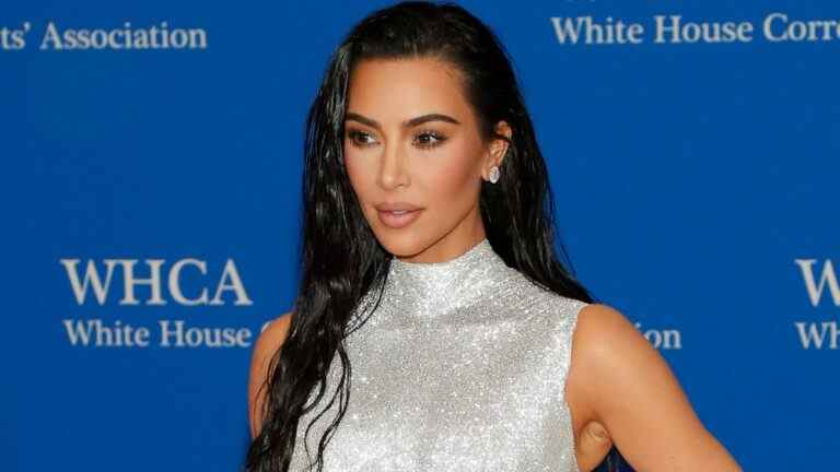 Kim Kardashian dénonce le discours de haine après les remarques antisémites de Kanye West Les plus populaires doivent lire Inscrivez-vous aux newsletters Variety Plus de nos marques
	
	
