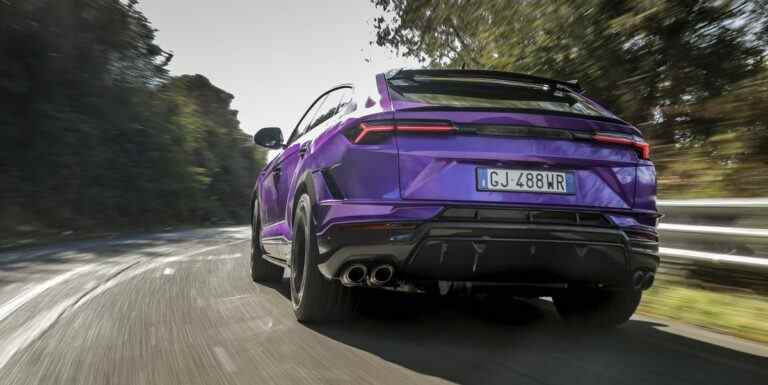 La Lamborghini Urus Performante 2023 est plus un monstre de piste