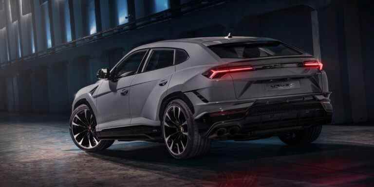 La Lamborghini Urus S 2023 est inférieure à Performante mais offre la même puissance