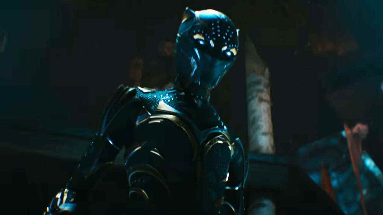 La nouvelle bande-annonce de Black Panther 2 montre quelqu'un d'autre dans le costume et Ironheart
