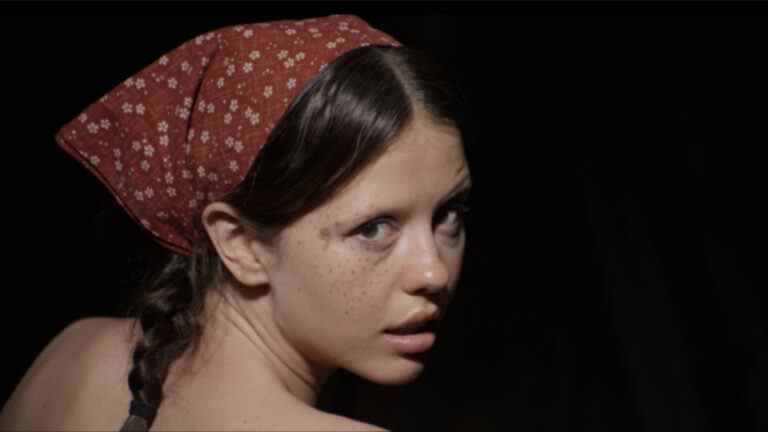 La piscine à débordement de Brandon Cronenberg et Mia Goth était à l'origine NC-17, sans surprendre personne
