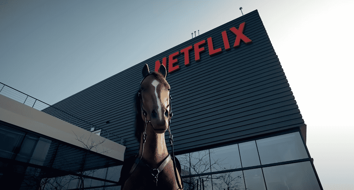 La répression du partage de mot de passe Netflix arrive au début de 2023 - Voici à quoi s'attendre
