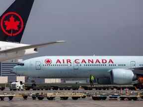 Dans son mémoire, Air Canada a déclaré qu'elle ne devrait pas avoir à indemniser le couple pour des dépenses supplémentaires car 